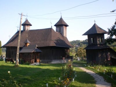 (COD 3042) &#8211; Biserica de lemn Sfantul Dumitru din Botosana Suceava