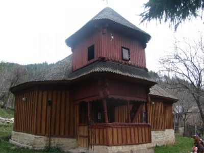 (cod 3681) Biserica de lemn &quot;Sfântul Nicolae&quot; sat Prisaca
