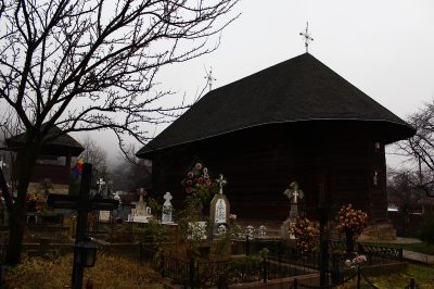 (cod 3691) Biserica veche din lemn din Văleni