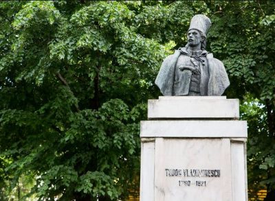 (cod 5311) Bustul lui Tudor Vladimirescu, Parcul Mitropoliei
