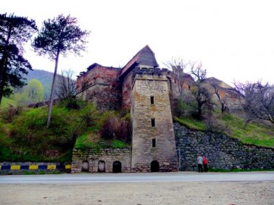 (cod 3883) Castelul Turnul Roșu din Boița
