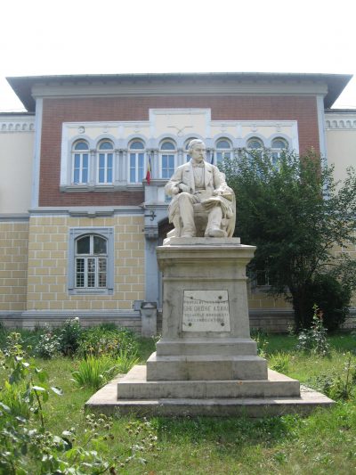 (COD 2081) &#8211; Statuia lui Gheorghe Asachi Iasi