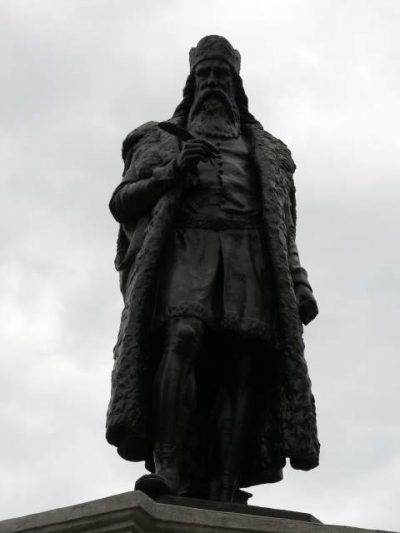 (COD 2085) &#8211; Statuia lui Miron Costin Iasi