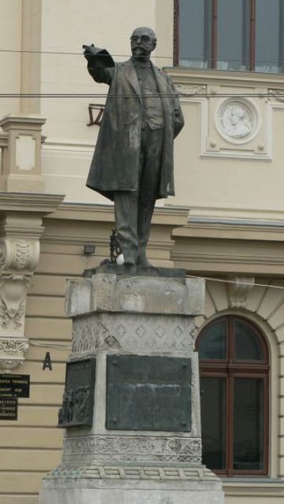(COD 2087) &#8211; Statuia lui Titu Maiorescu Iasi