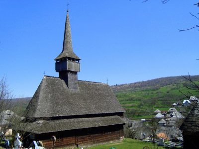 (cod 3109) Biserica de lemn din Budești Susani