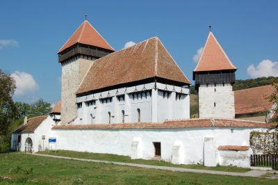 (cod 3839) Biserica fortificată de la Stejărişu