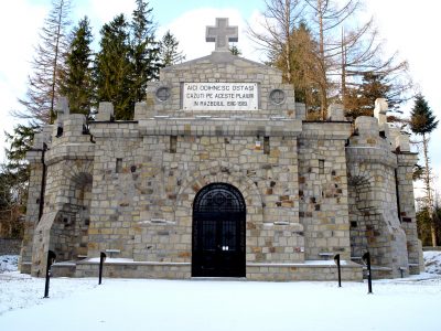 (cod 4250) Mausoleul Eroilor din Soveja