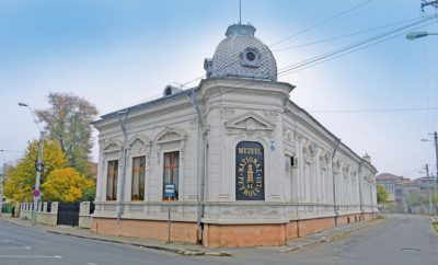 (cod 3779) Teatrul Național Toma Caragiu și Muzeul Național al Petrolului